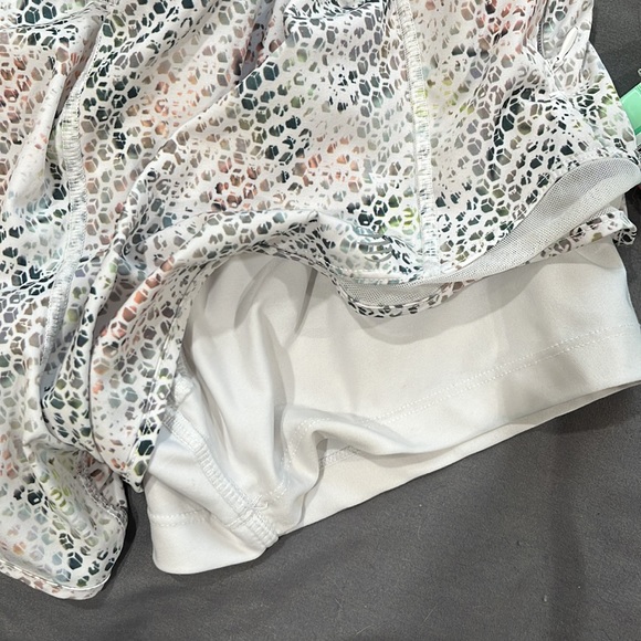 MPG RUNNING SHORTS - Picture 6 of 6